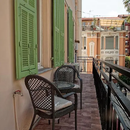 Alexander Suites & Sanremo